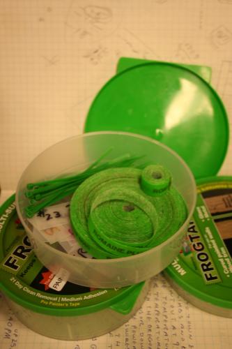 Frogtape Container
