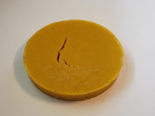 Disc of beeswax