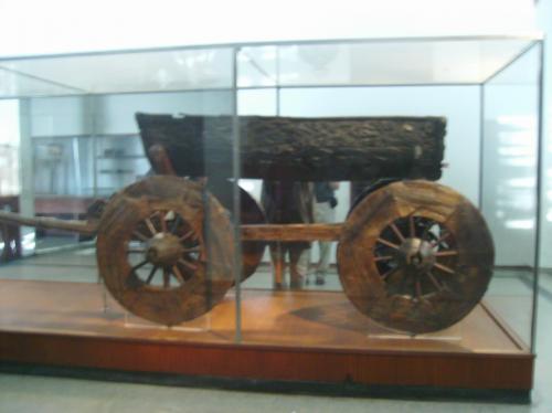 A wagon found by the Oseberg ship