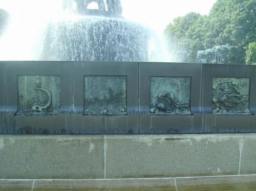 The Vigeland Park - Frieze at the foot of the fountain