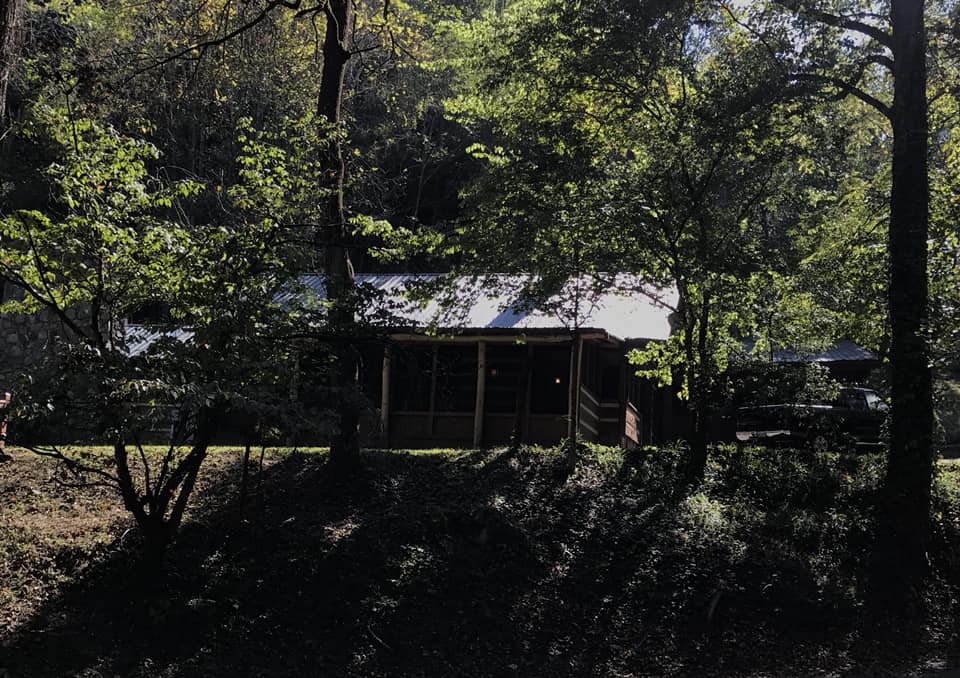 cabin2.jpg