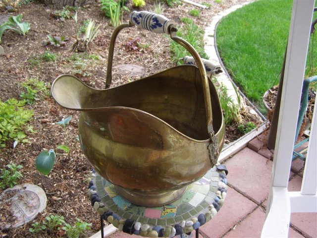 coal shuttle planter 001 (Medium).JPG
