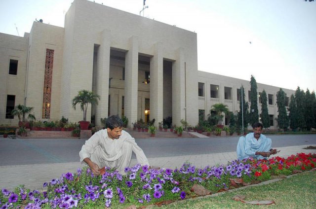 Sindh Assembly Building today.jpg